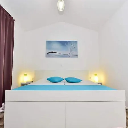 Apartment With A Parking Space - 22542 Vir